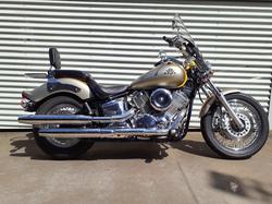 1999 Yamaha V-Star XVS1100 Custom V-Star Gold