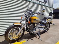 1999 Yamaha V-Star XVS1100 Custom V-Star Gold