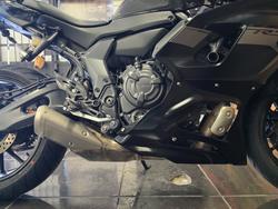 2024 Yamaha YZF-R7LA BLACK