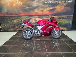 Honda VFR800F (VFR800FI)