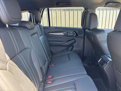 2026 Isuzu MU-X LS-T MY25.5 4X4 Dual Range Moonstone White