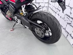 2021 Ducati Streetfighter V4 Streetfighter Red