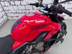 2021 Ducati Streetfighter V4 Streetfighter Red