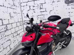 2021 Ducati Streetfighter V4 Streetfighter Red