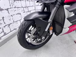 2021 Ducati Streetfighter V4 Streetfighter Red