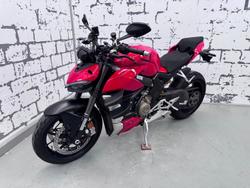 2021 Ducati Streetfighter V4 Streetfighter Red
