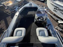 2026 Stacer 429 Outlaw Side Console