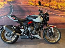 Triumph Trident 800
