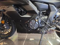 2025 Yamaha YZF-R7LA Grey