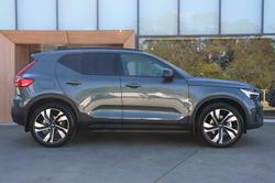 2026 Volvo XC40 Ultra B4 Dark