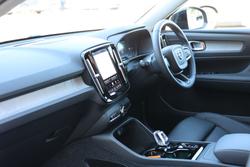 2026 Volvo XC40 Ultra B4 Dark