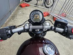 2018 Triumph Bonneville Bobber Bobber Burgundy
