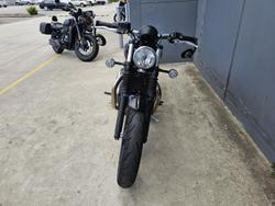 2018 Triumph Bonneville Bobber Bobber Burgundy