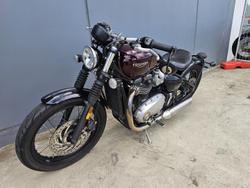 2018 Triumph Bonneville Bobber Bobber Burgundy