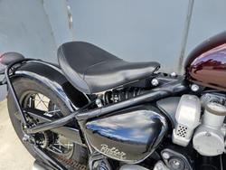 2018 Triumph Bonneville Bobber Bobber Burgundy