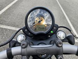 2018 Triumph Bonneville Bobber Bobber Burgundy