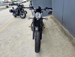 2018 Triumph Bonneville Bobber Bobber Burgundy