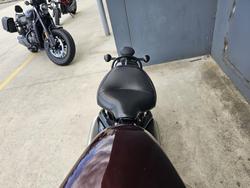 2018 Triumph Bonneville Bobber Bobber Burgundy