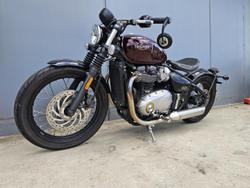 2018 Triumph Bonneville Bobber Bobber Burgundy