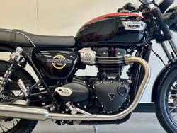2026 Triumph Bonneville T100 (900cc) Bonneville Black