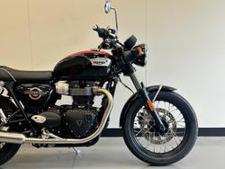 2026 Triumph Bonneville T100 (900cc) Bonneville Black