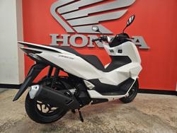 2025 Honda PCX 125 PCX White