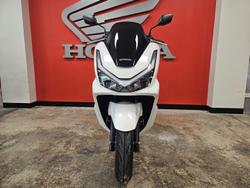 2025 Honda PCX 125 PCX White