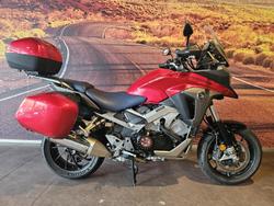Honda VFR800X (crossrunner)
