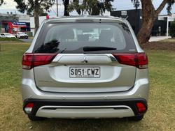 2020 Mitsubishi Outlander ES ZL MY21 AWD Sterling Silver
