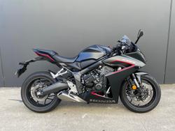 Honda CBR650R E-Clutch
