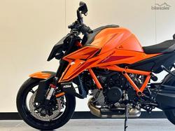 2026 KTM 1390 Super Duke R Super Duke Orange