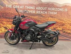 2026 Triumph Trident 800 Trident Red