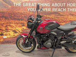 2026 Triumph Trident 800 Trident Red
