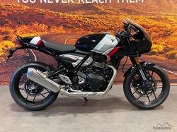 Triumph Thruxton 400