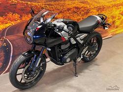 2026 Triumph Thruxton 400 Thruxton Black