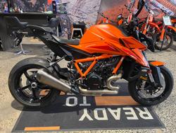 2026 KTM 1390 Super Duke R Super Duke Orange