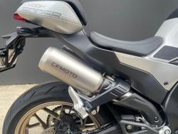 2025 CFMOTO 500 SR Voom SR White
