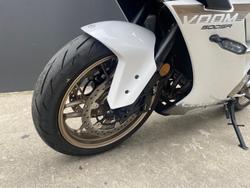 2025 CFMOTO 500 SR Voom SR White