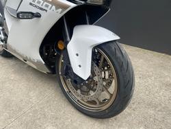 2025 CFMOTO 500 SR Voom SR White