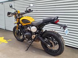 2026 Triumph Scrambler 400 XC Scrambler Yellow