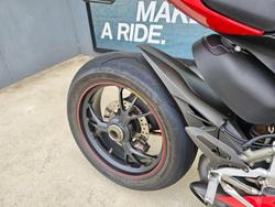 2015 Ducati 1299 Panigale S Superbike Red