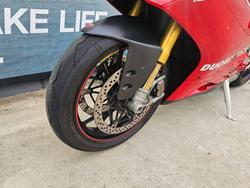 2015 Ducati 1299 Panigale S Superbike Red