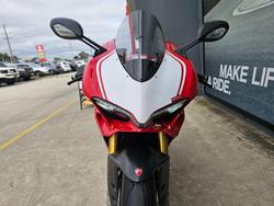2015 Ducati 1299 Panigale S Superbike Red