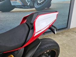 2015 Ducati 1299 Panigale S Superbike Red