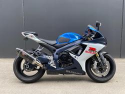 Suzuki GSX-R750