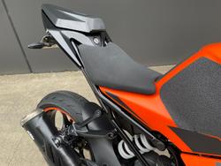 2022 KTM RC 390 RC Orange