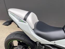 2022 Kawasaki Ninja 650L (LAMS) ABS Ninja White