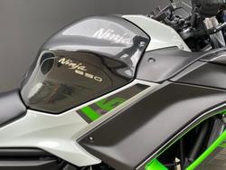 2022 Kawasaki Ninja 650L (LAMS) ABS Ninja White