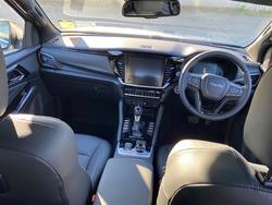 2025 ISUZU MU-X LS-T