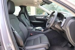 2025 Volvo XC40 Ultra B4 Bright